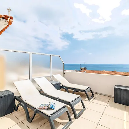 904 - Rooftop In Center, 100m Away Apartment